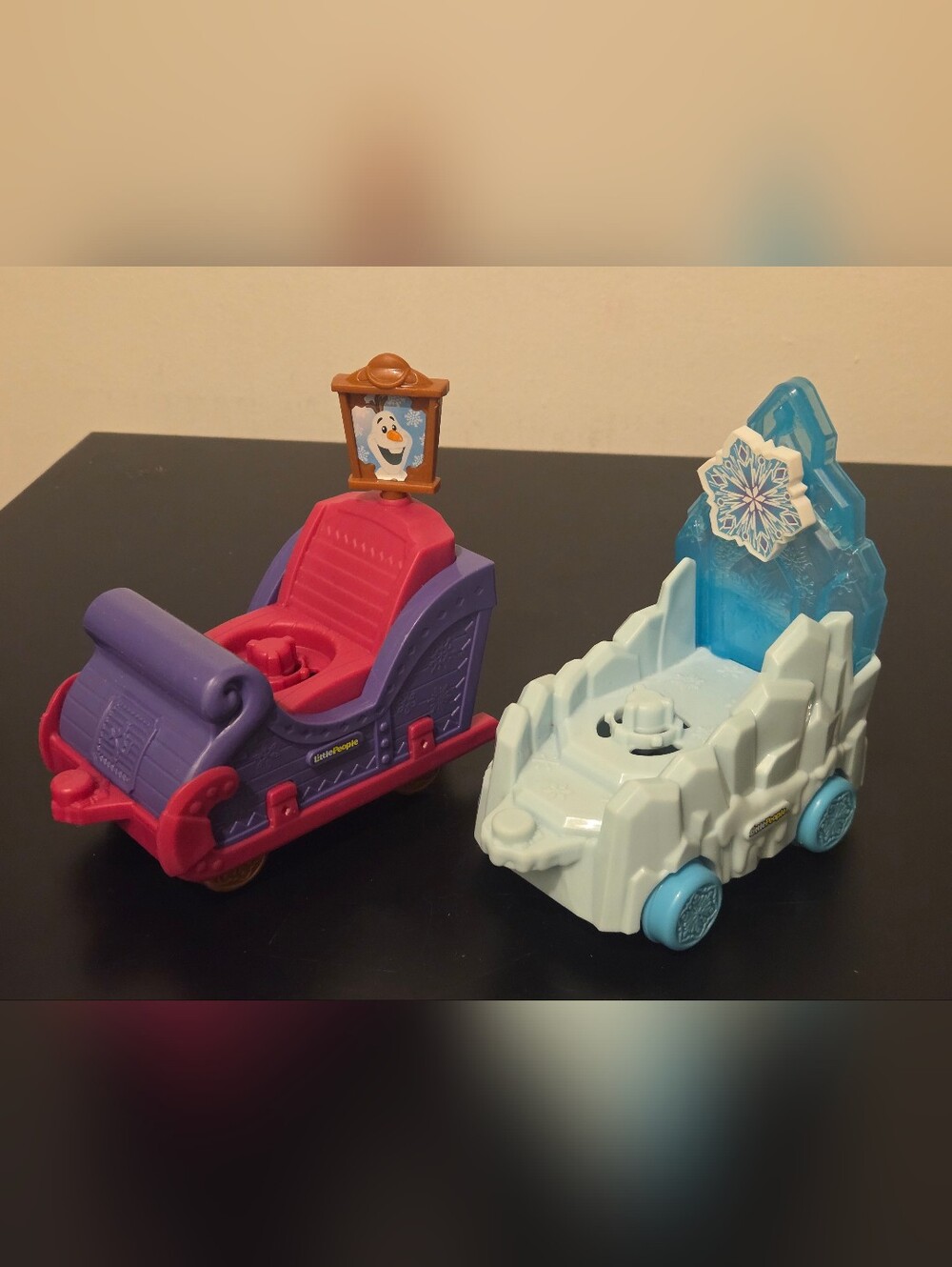 Little People Disney Frozen Olaf & Elsa Sleigh Parade Float
